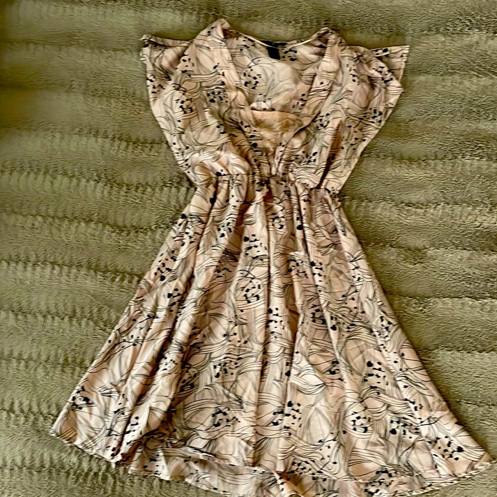 H&M soft pink dress size 8